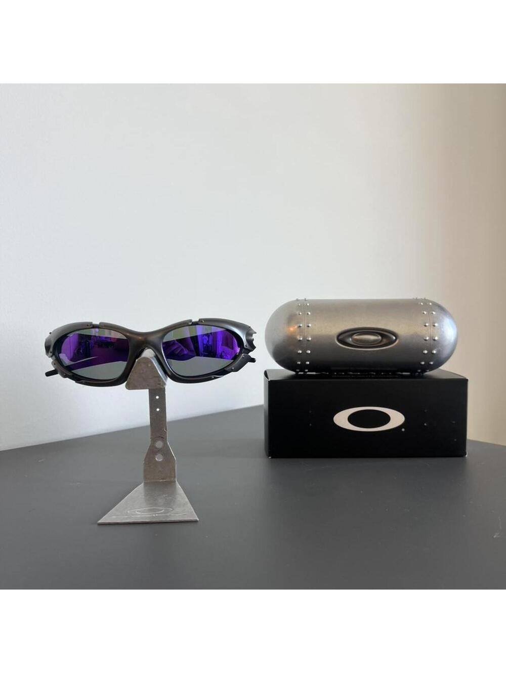 Oakley Men's Silver and Black Sunglass